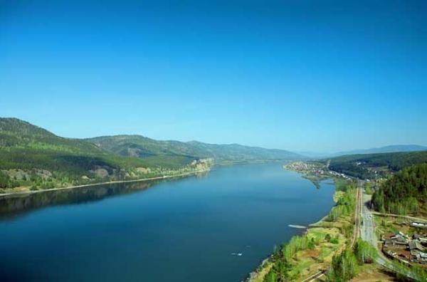 A Yenisei folyó a legnagyobb szibériai víziút